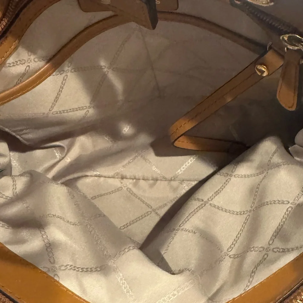 Michael Kors Large Gramercy Satchel (EUC)